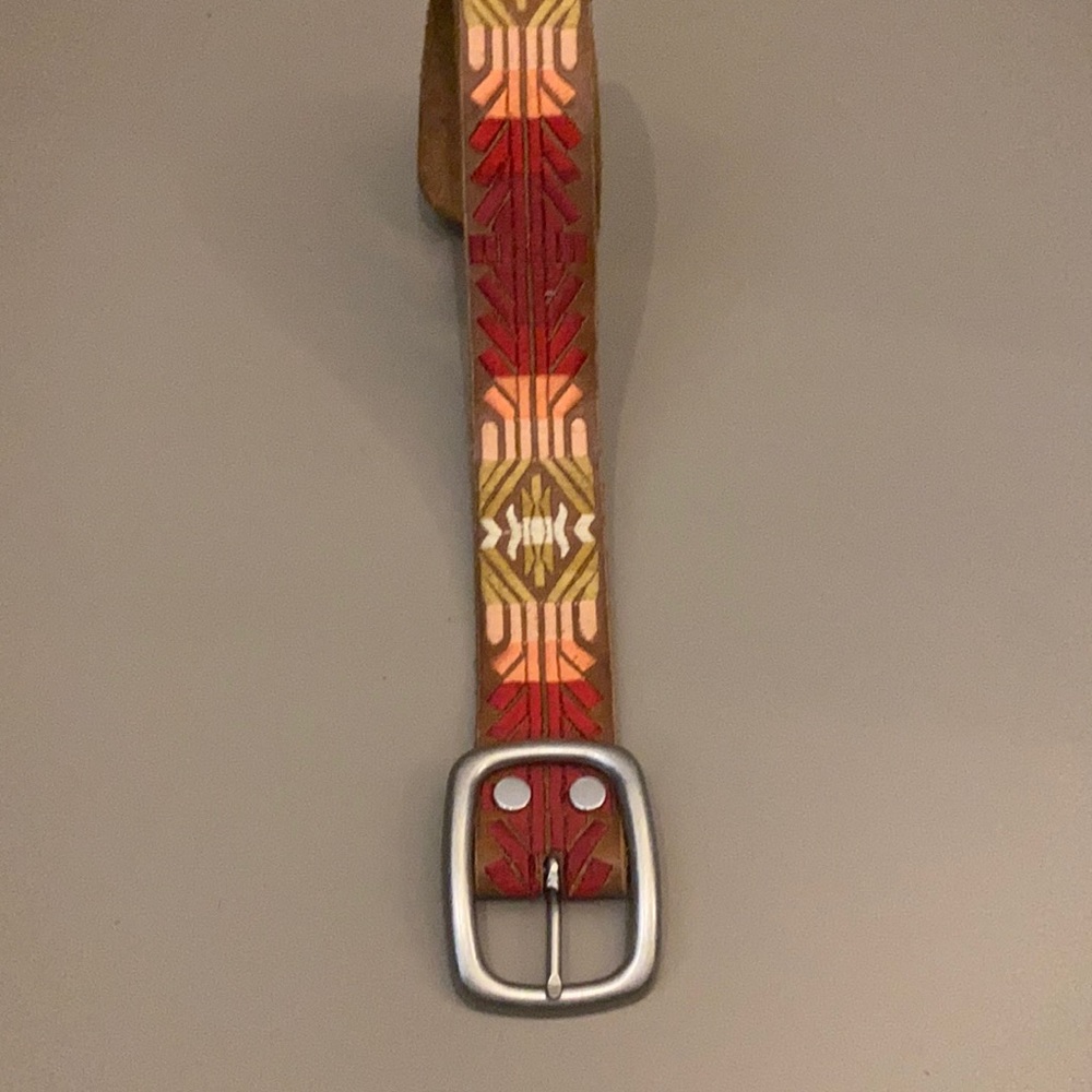 STUNNING EMBROIDERED BELT